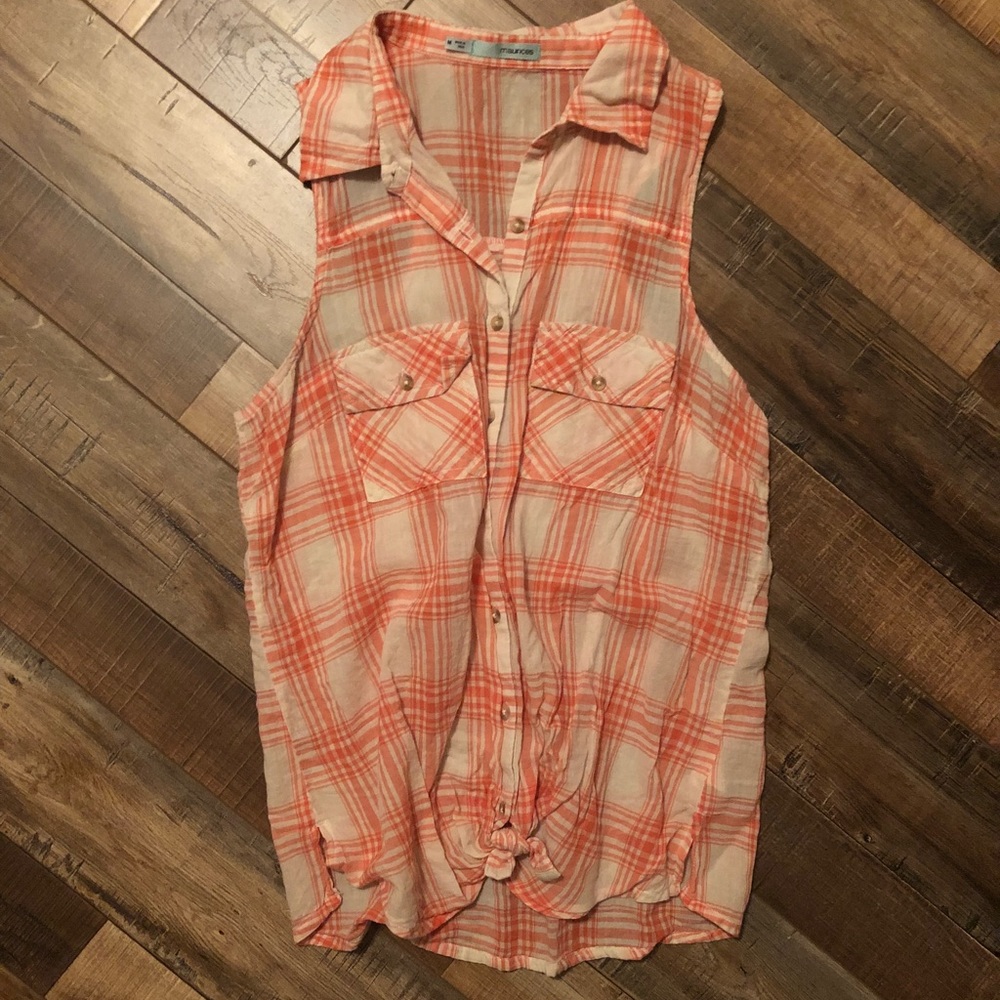 2/ $10 Maurices Button Down Tank